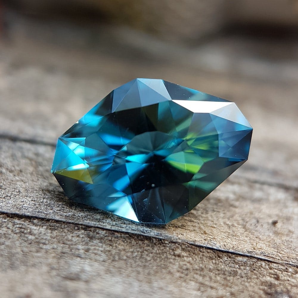 blue gemstones - london blue topaz